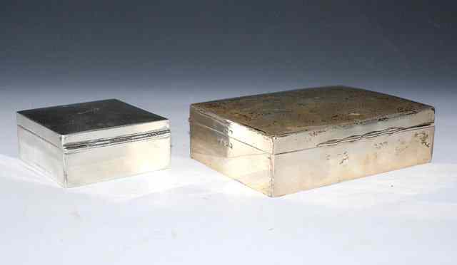 Appraisal: A SILVER SQUARE SHAPED CEDAR LINED CIGARETTE BOX and a