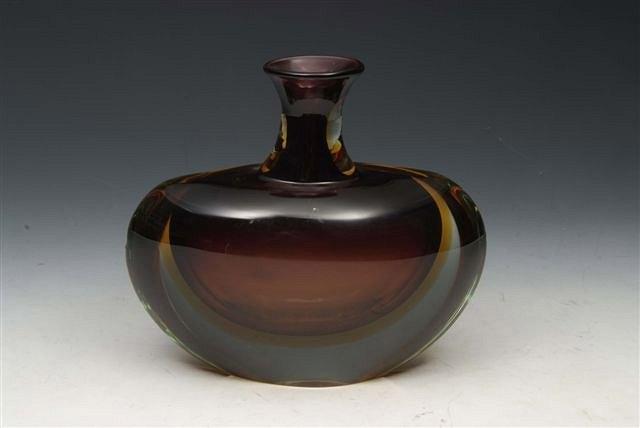 Appraisal: A MURANO SOMMERSO GLASS VASE possibly after a design by