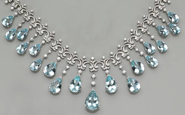 Appraisal: the necklace centrally set with round brilliant and single-cut diamonds