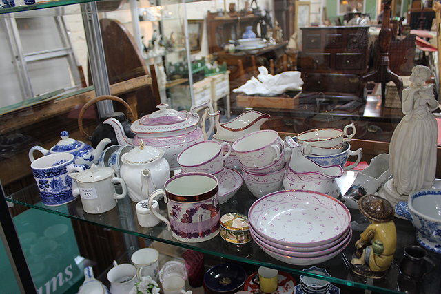 Appraisal: A LARGE QUANTITY OF VARIOUS CERAMIC WARES to include a