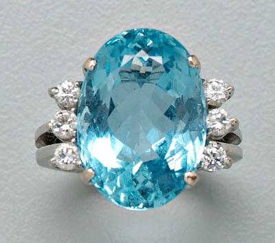 Appraisal: Lady s aquamarine and diamond ring centering one ct estimated