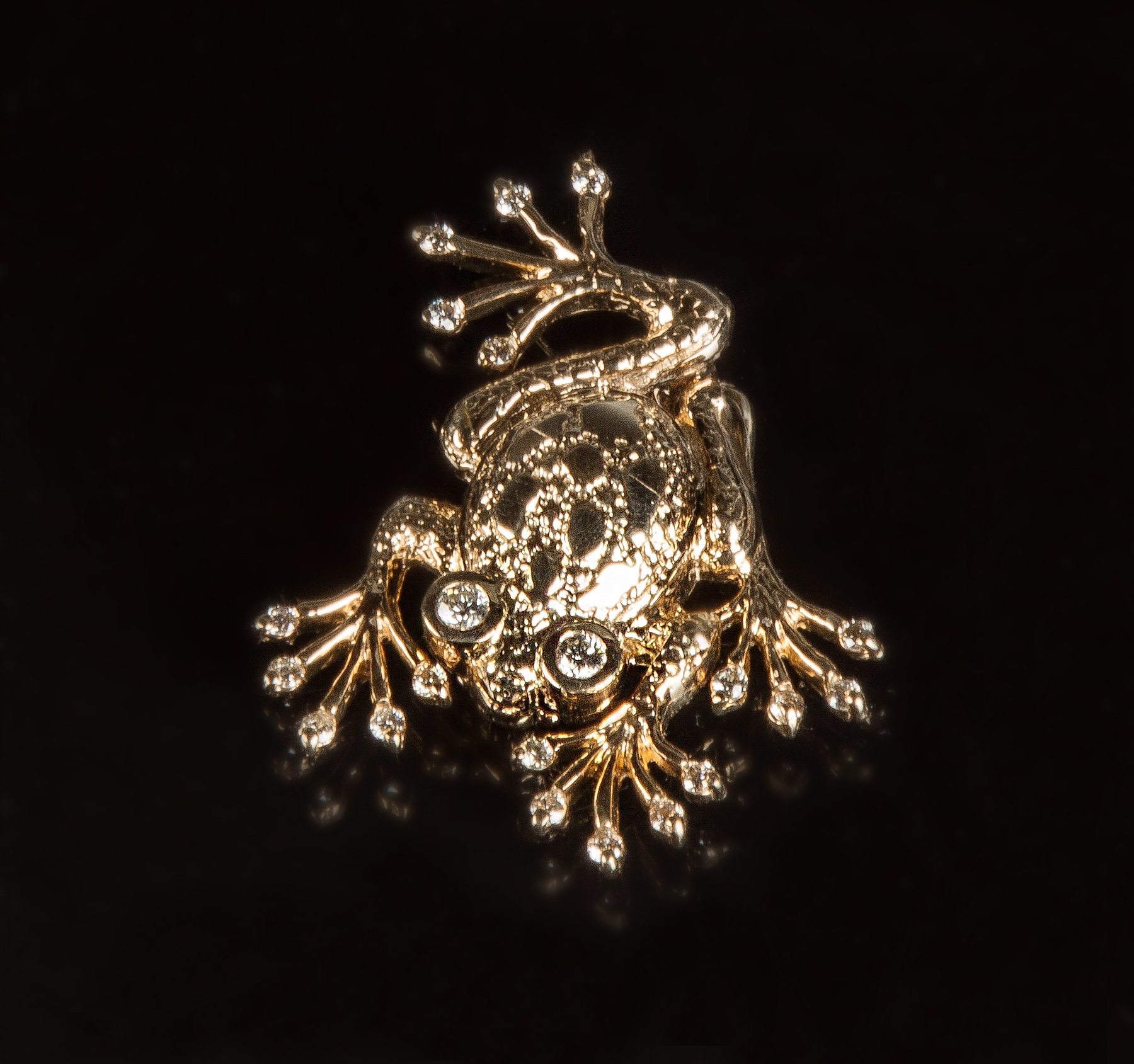 Appraisal: K Gold Diamond Frog Pin dwt