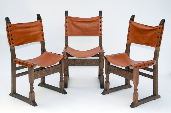 Appraisal: Set of three Spanish Colonial style chairs of pegged construction