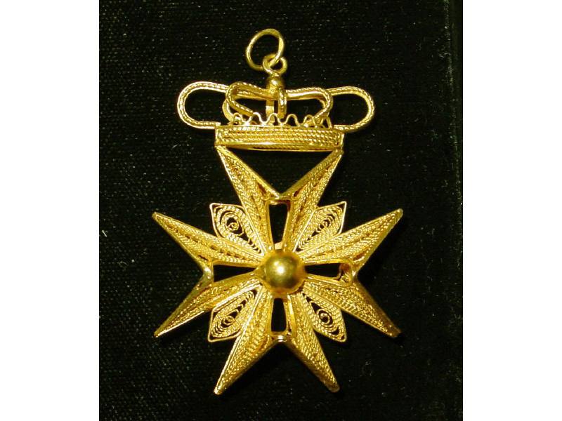 Appraisal: VICTORIAN STYLE PENDANT k yellow gold filigree pendant Weight grams