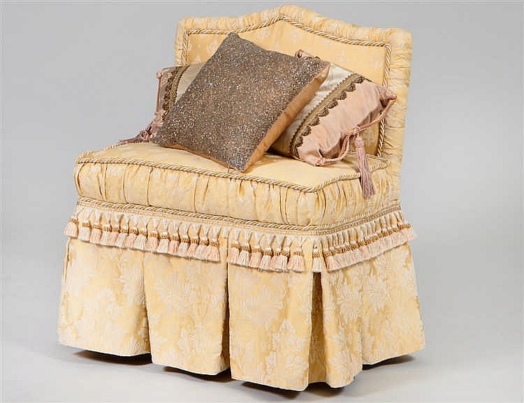 Appraisal: CONTEMPORARY CUSTOM UPHOLSTERED BOUDOIR SEATUpholstered in a yellow silk damask