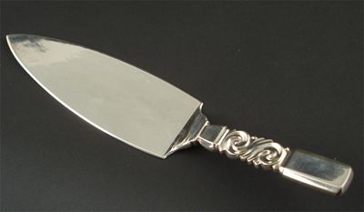 Appraisal: A Georg Jensen silver Scroll pattern pie server stamped marks