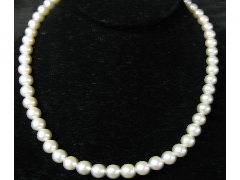 Appraisal: PEARL NECKLACE - mm white well matched cultured pearls with