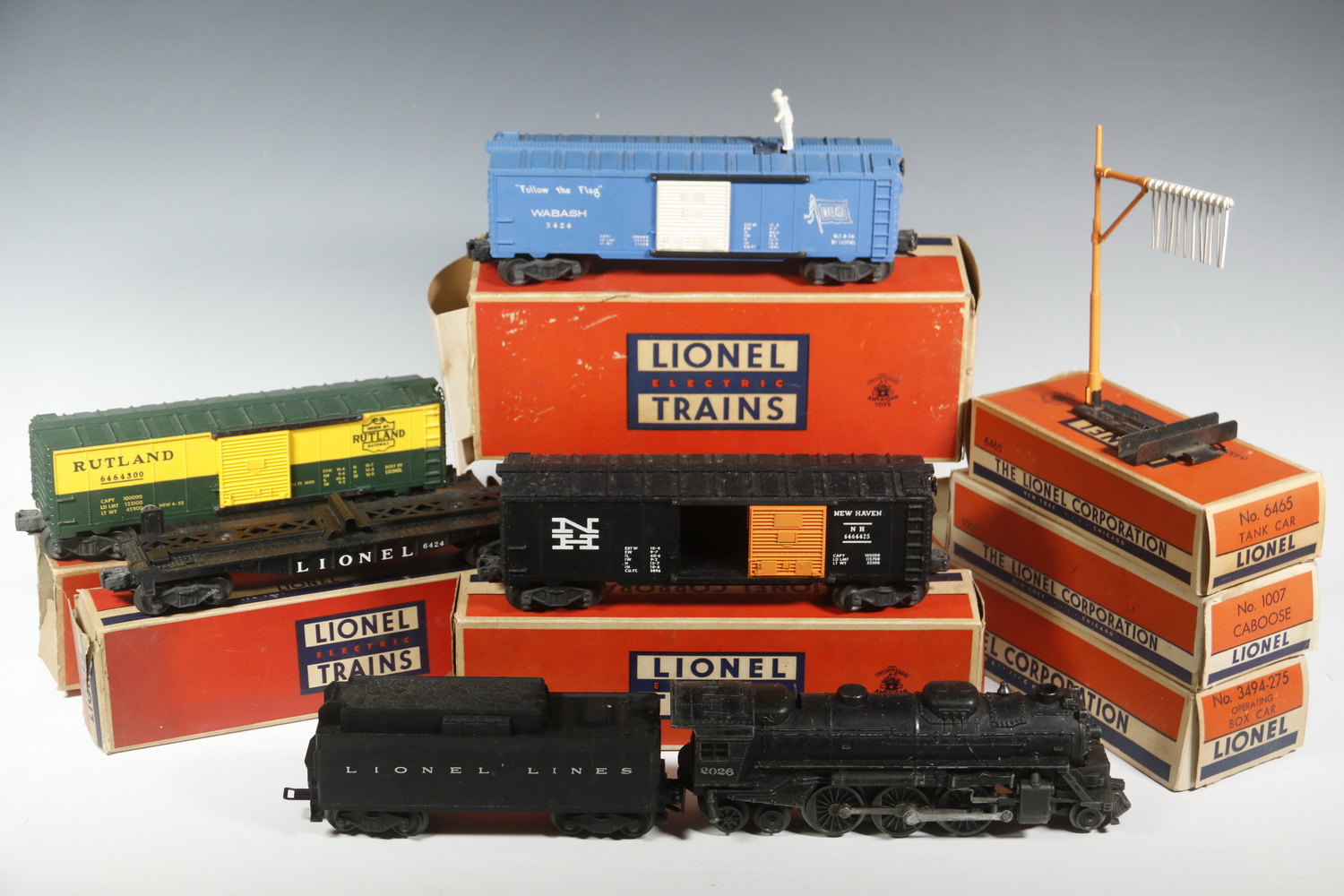 Appraisal: LIONEL TRAIN CARS IN BOXES Lot of O-Gauge Lionel Model