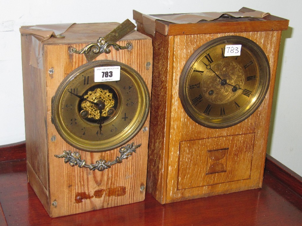 Appraisal: Lot comprising two oak cased mantle clocks