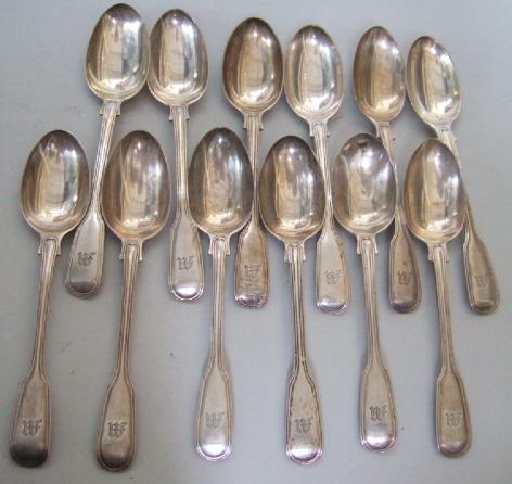 Appraisal: Twelve Victorian silver double struck fiddle and thread pattern teaspoons