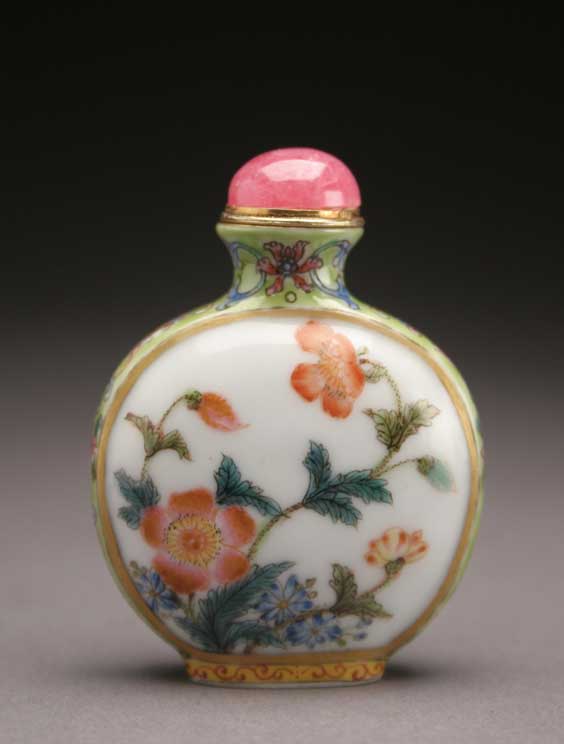 Appraisal: PORCELAIN SNUFF BOTTLE Well enameled porcelain snuff bottle of round