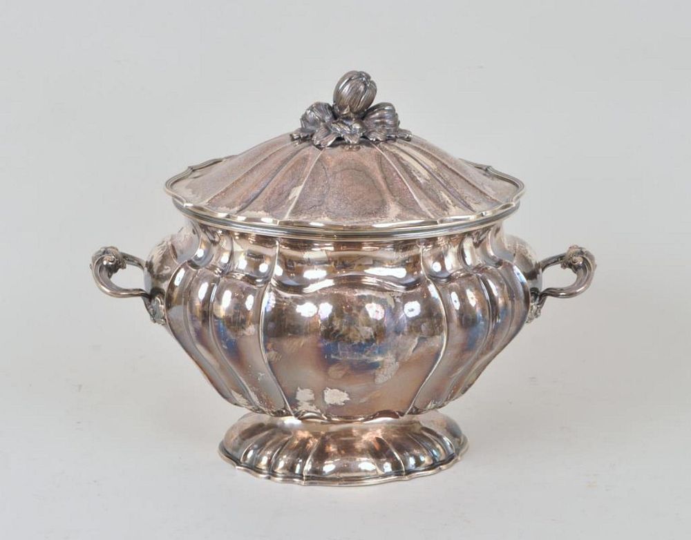 Appraisal: Buccellati Sterling Silver Covered Tureen with multi-serpentine shaped form conforming