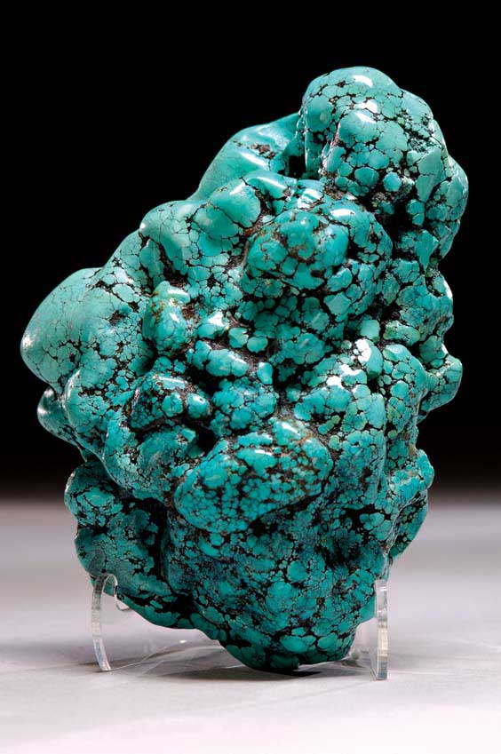 Appraisal: TURQUOISE NUGGET People's Republic of China A sizable natural nugget