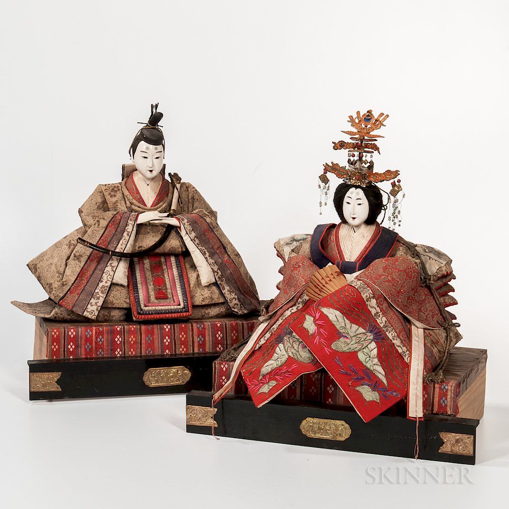 Appraisal: Hina Dolls of an Emperor and Empress Hina Dolls of