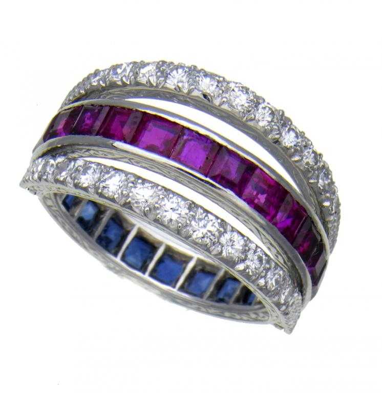 Appraisal: A RUBY SAPPHIRE AND DIAMOND COCKTAIL RING the white gold