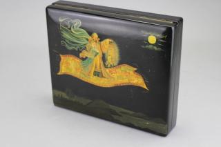 Appraisal: Signed Russian Lacquered Jewelry Box Signed Russian Lacquered Jewelry Box