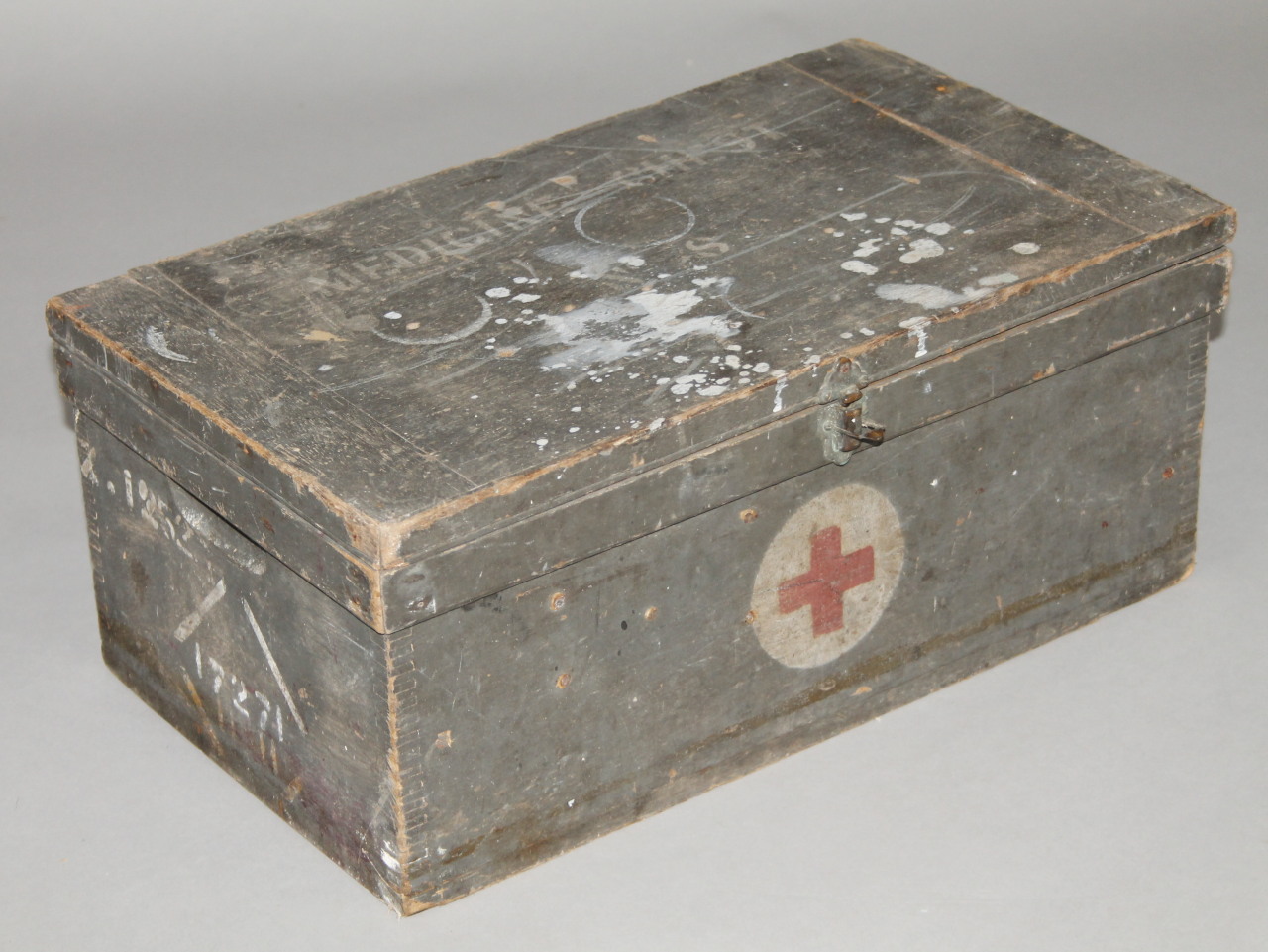 Appraisal: A World War II painted pine medicine chest of rectangular