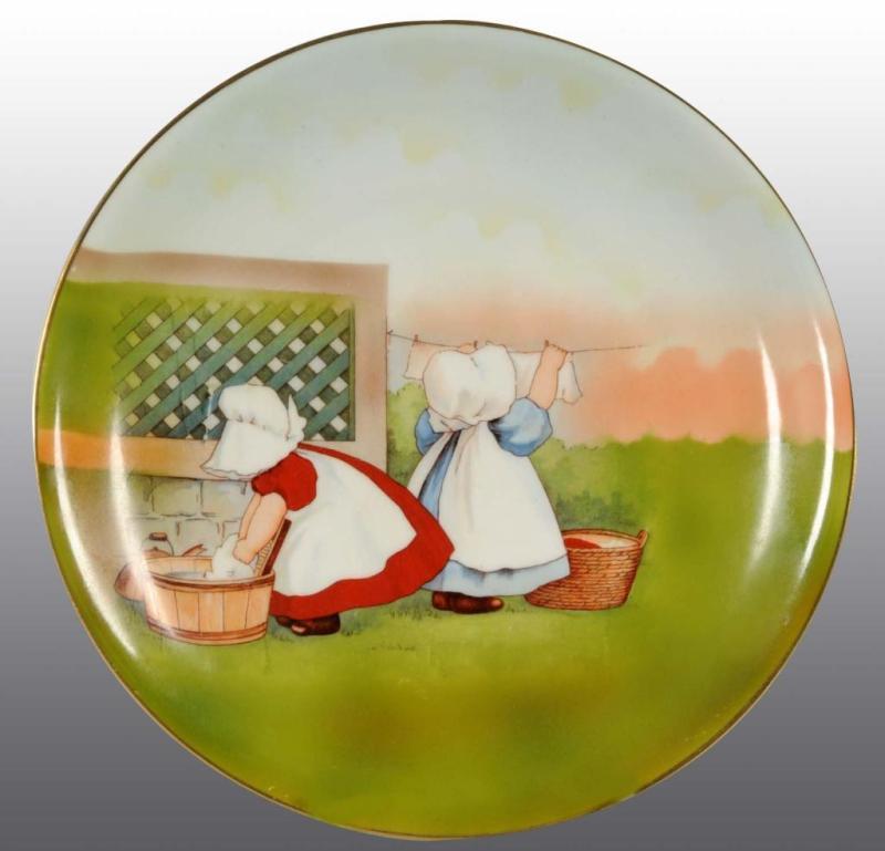 Appraisal: Royal Bayreuth Sunbonnet Babies Plate Description Hanging clothes pattern Condition