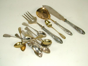 Appraisal: Six Russian white metal fiddle pattern teaspoons five similar gilt