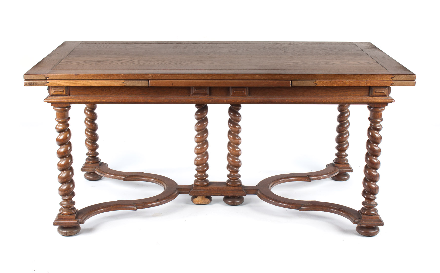 Appraisal: Oak draw leaf dining table