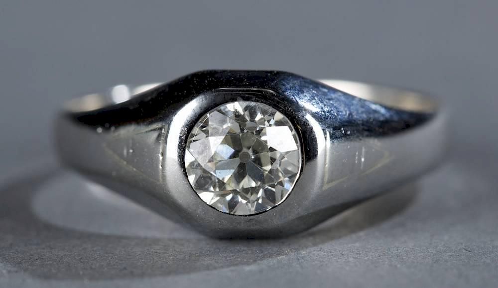 Appraisal: ct round brilliant diamond platinum ring A ct round brilliant