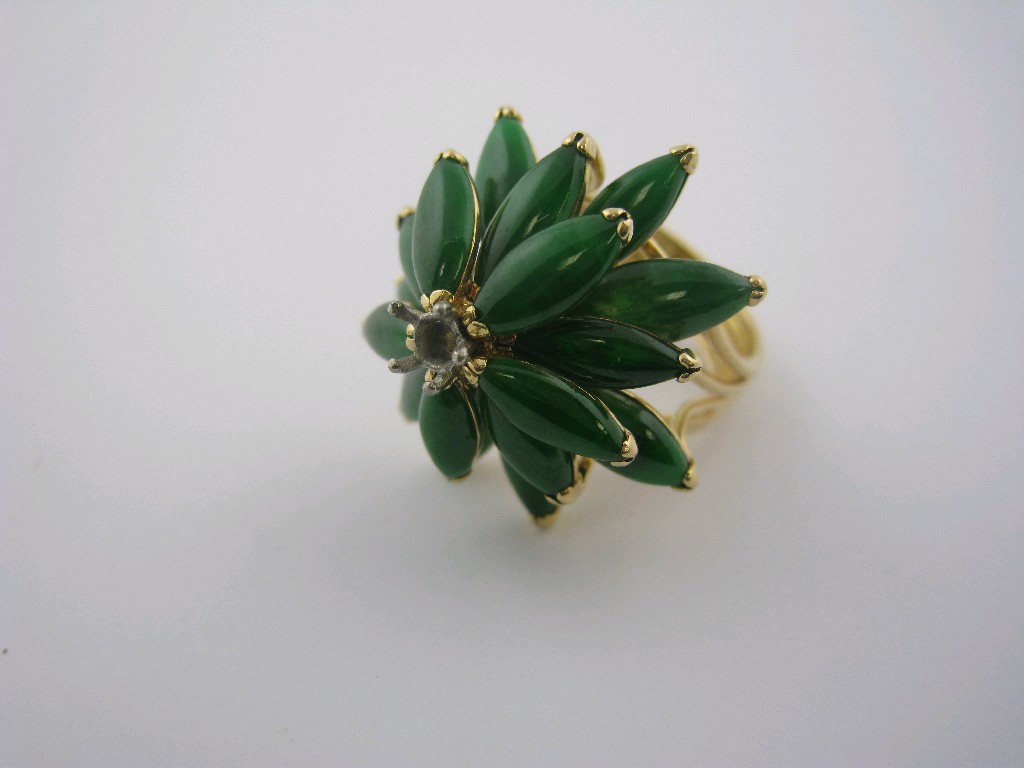 Appraisal: A 'Christmas Tree' style Ring the ct gold wirework mount