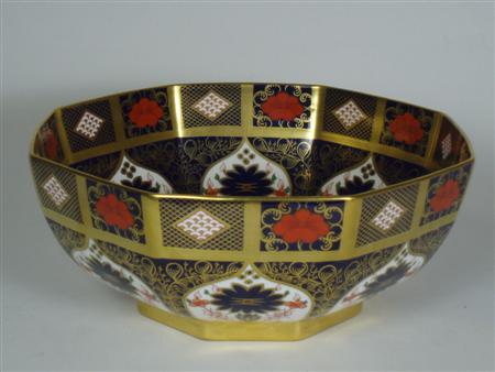 Appraisal: A Royal Crown Derby octagonal bowl decorated in the Imari