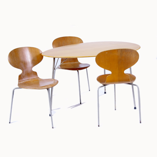 Appraisal: ARNE JACOBSEN FRITZ HANSEN Four pieces three Ant chairs and