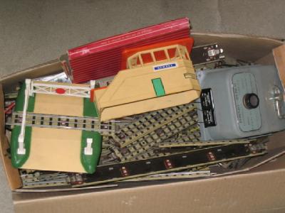 Appraisal: A small quantity of Hornby Dublo three rail track and