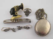 Appraisal: A mixed lot of white metal tests silver jewellery including