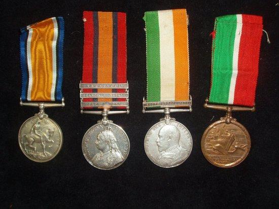 Appraisal: The Queen's South Africa - medal with three clasps Transvaal