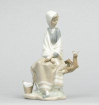 Appraisal: Lladro New Sheppardess Lladro sculpted by Garcia Fulgencio issued retired