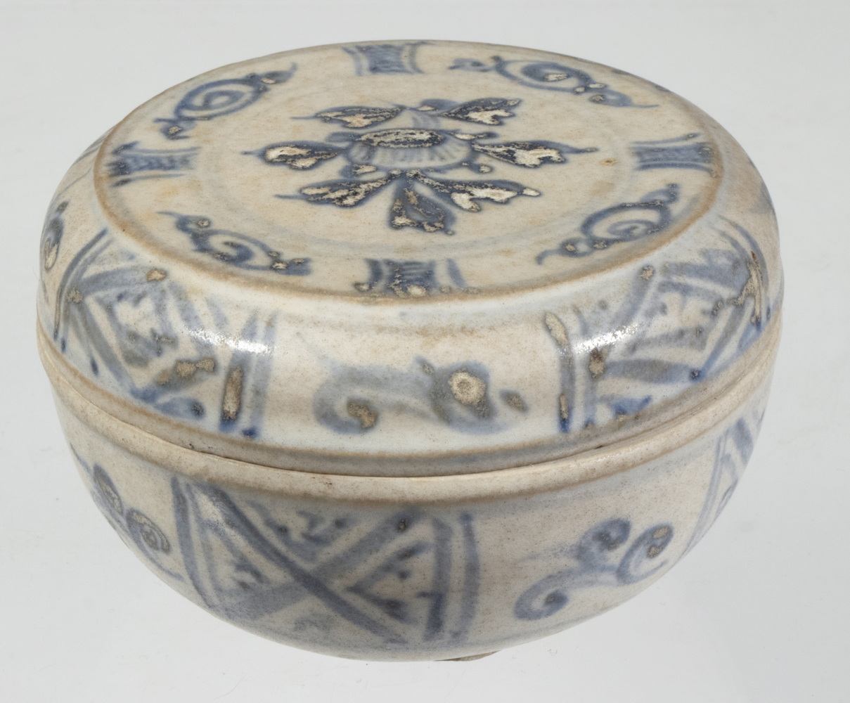 Appraisal: CHINESE QING POTTERY COVERED JAR Round Blue and White Lidded