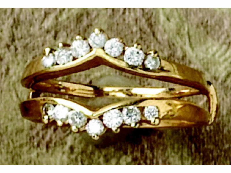 Appraisal: DIAMOND GUARD k yellow gold diamond guard set with fourteen