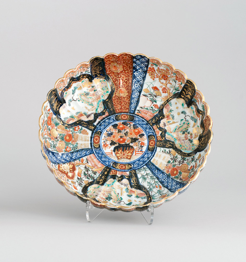 Appraisal: IMARI PORCELAIN BOWL Meiji PeriodScalloped and ribbed with polychrome paneled