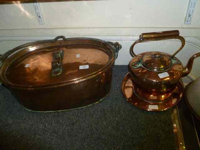 Appraisal: A LARGE TH CENTURY COPPER COOKING POT of oval form