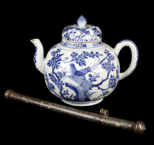 Appraisal: A Chinese blue and white teapot and cover and an