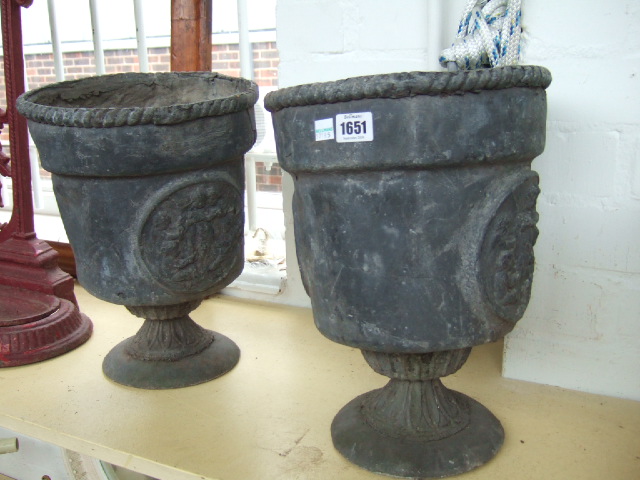 Appraisal: A pair of lead urns late th early th century