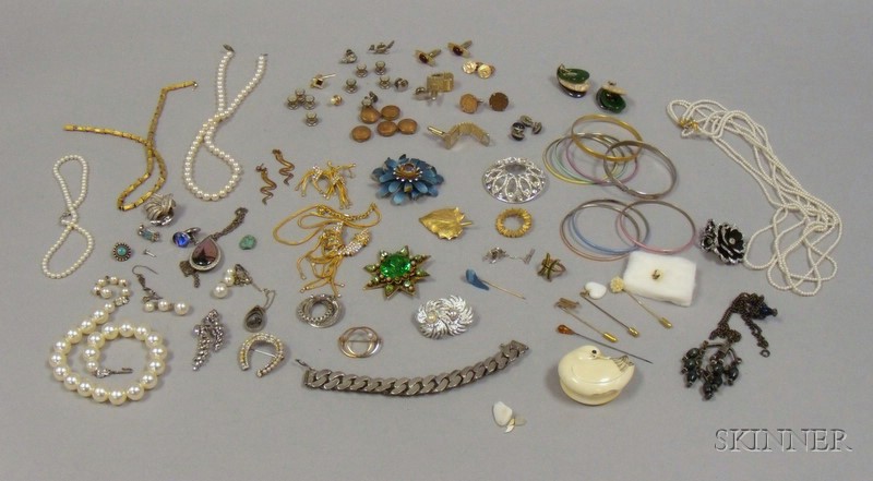 Appraisal: Group of Assorted Costume Jewelry including men's cuff links and