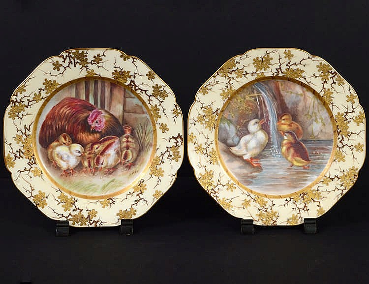 Appraisal: PAIR OF FRENCH PORCELAIN CABINET PLATESCirca Marked on the underside