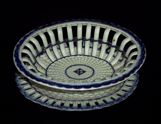 Appraisal: A Staffordshire pearlware basket and stand with blue trailed decoration