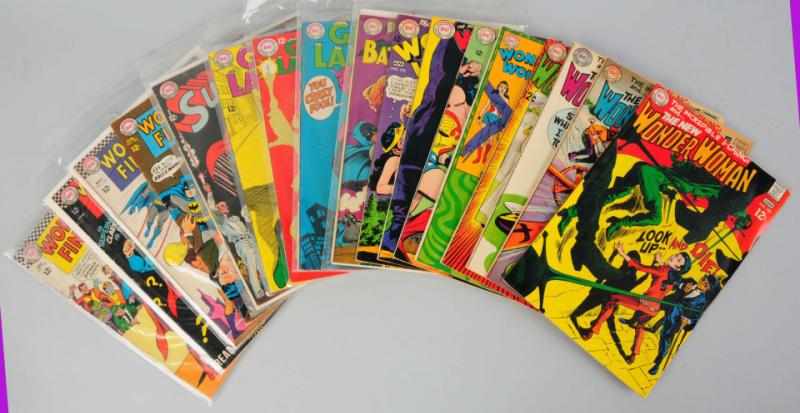 Appraisal: Lot of Assorted s DC Comics Click for full description