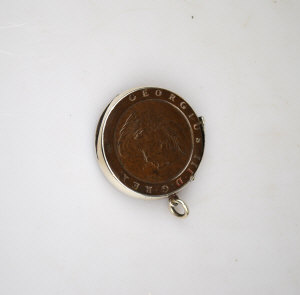 Appraisal: A novelty vesta case made from a copper cartwheel penny