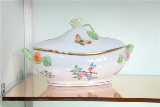 Appraisal: HEREND TUREEN Lidded tureen in the Queen Victoria pattern with