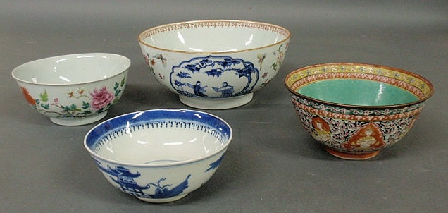 Appraisal: Four Chinese porcelain bowls th th c h x dia