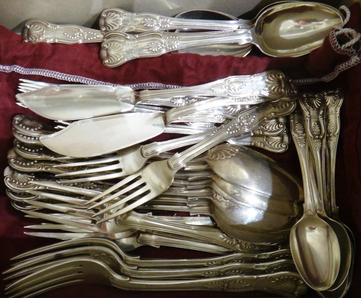 Appraisal: King's pattern silver table flatware comprising seven tablespoons various th