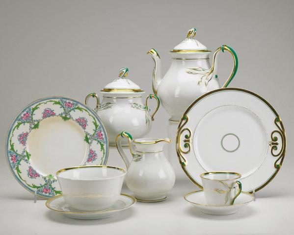 Appraisal: OLD PARIS PORCELAIN TEA SET th C green and gold