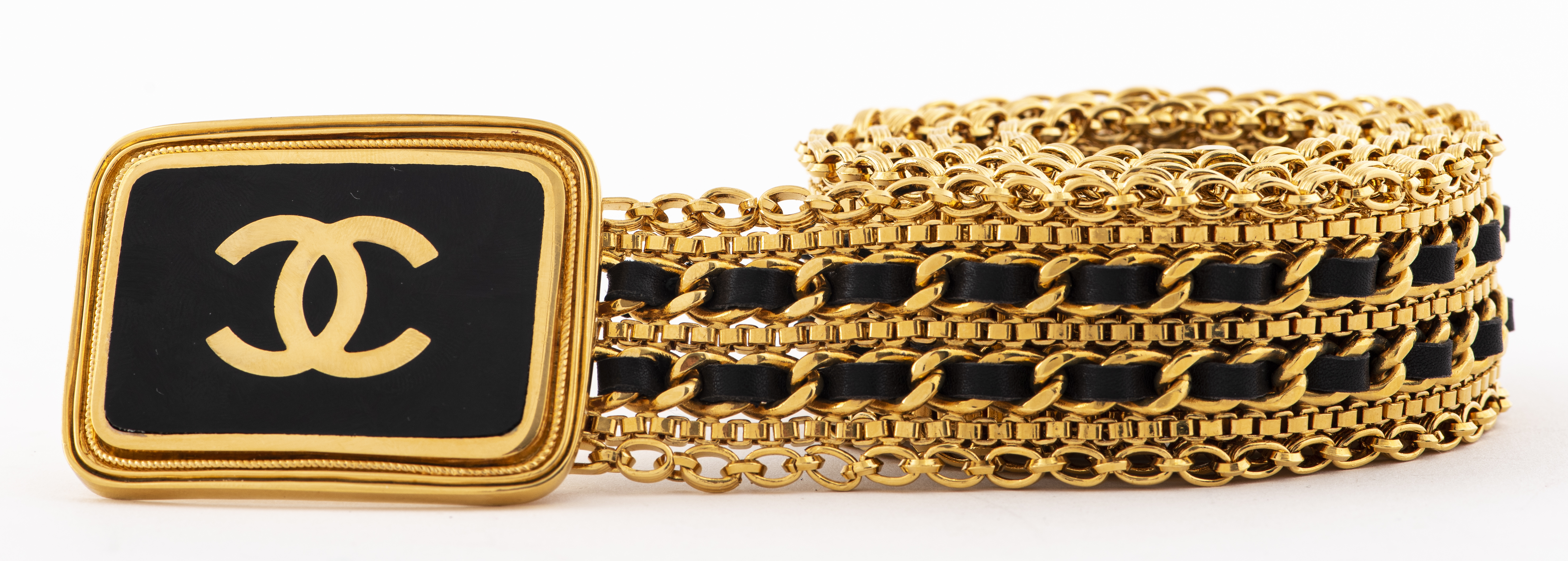 Appraisal: CHANEL GOLD-TONE LINK BELT WITH LOGO BUCKLE Chanel gold-tone metal