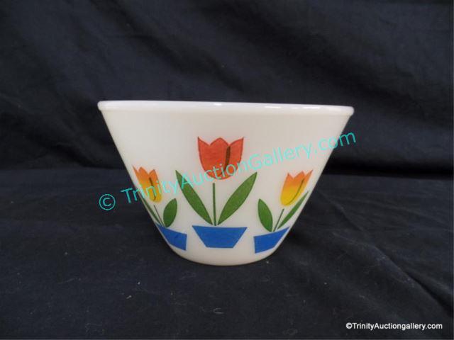 Appraisal: Tulips on Ivory Anchor Hocking Fire King Sm Bowl This