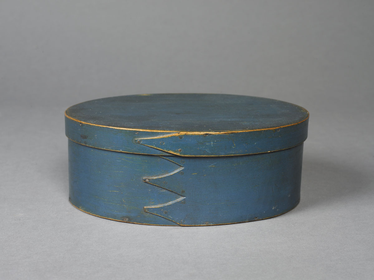 Appraisal: SHAKER COVERED OVAL BOX WITH THREE FINGER BASE IN BLUE